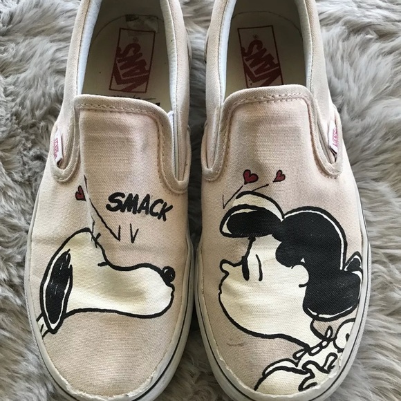 vans off the wall snoopy